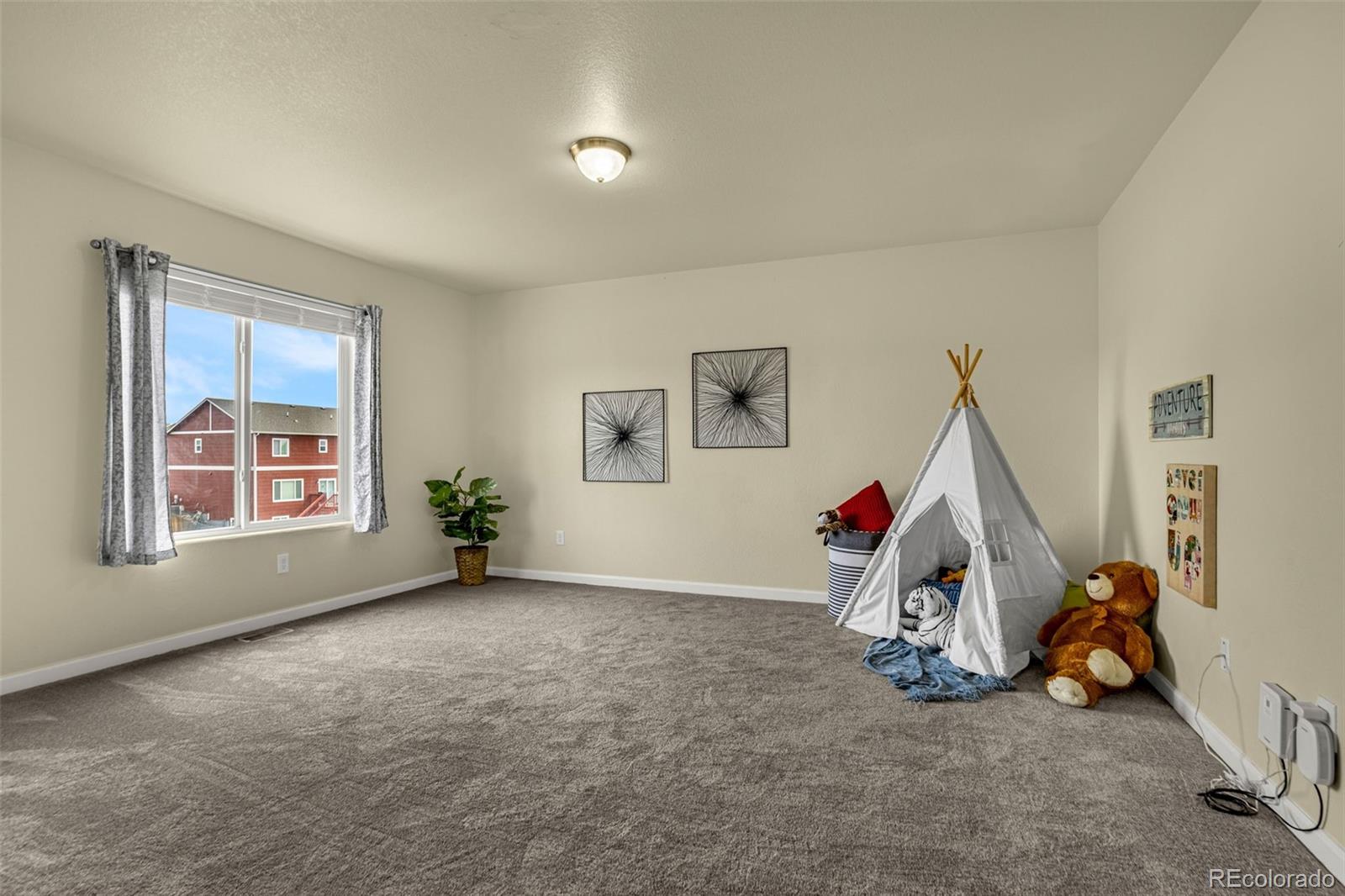 MLS Image #16 for 3704  saguaro circle,colorado springs, Colorado