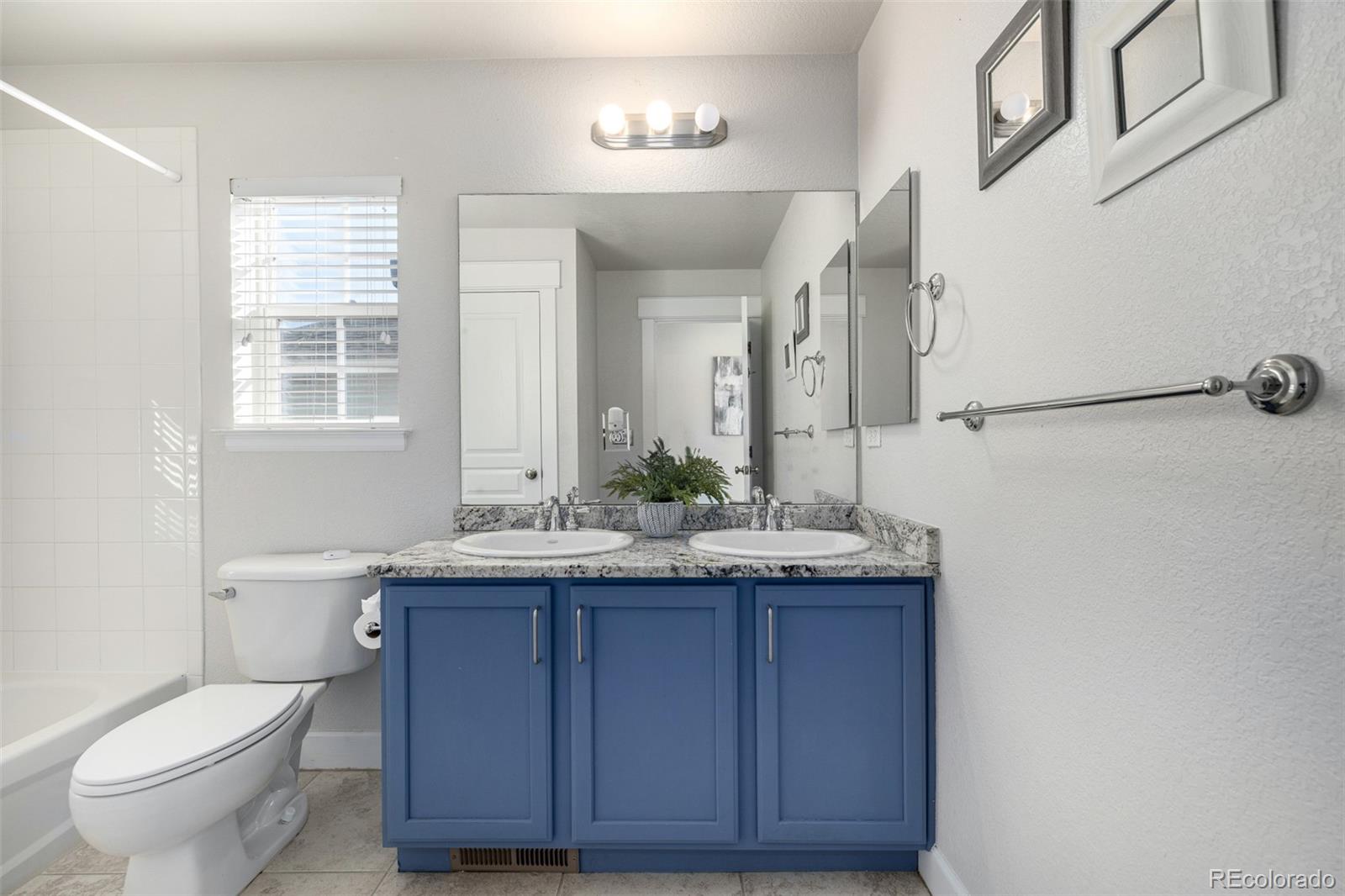 MLS Image #32 for 2550  xanthia court,denver, Colorado