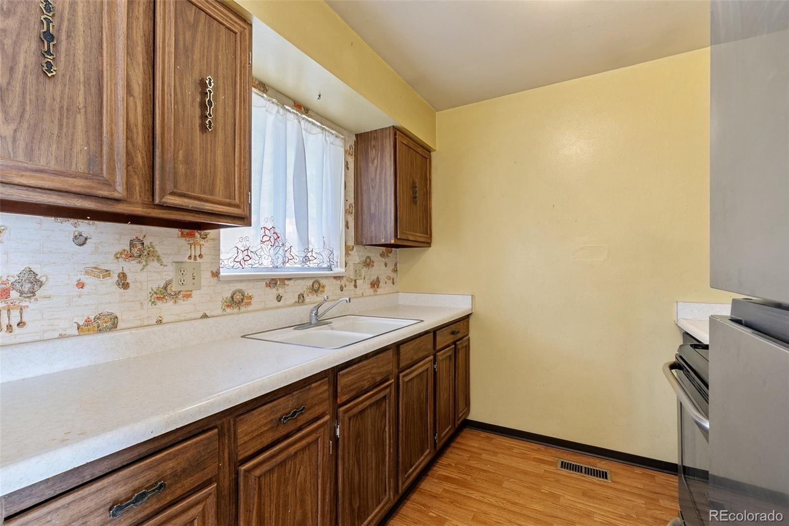 MLS Image #12 for 1226  chiricahua drive,colorado springs, Colorado