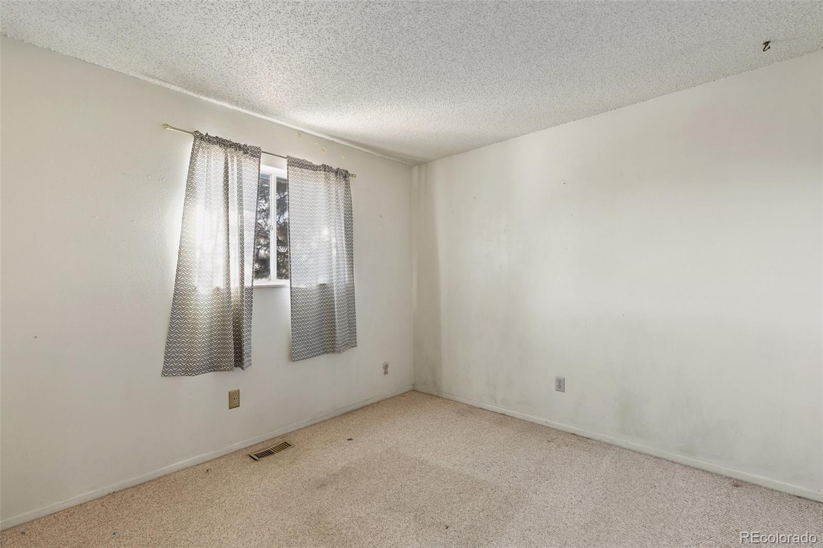 MLS Image #18 for 1226  chiricahua drive,colorado springs, Colorado