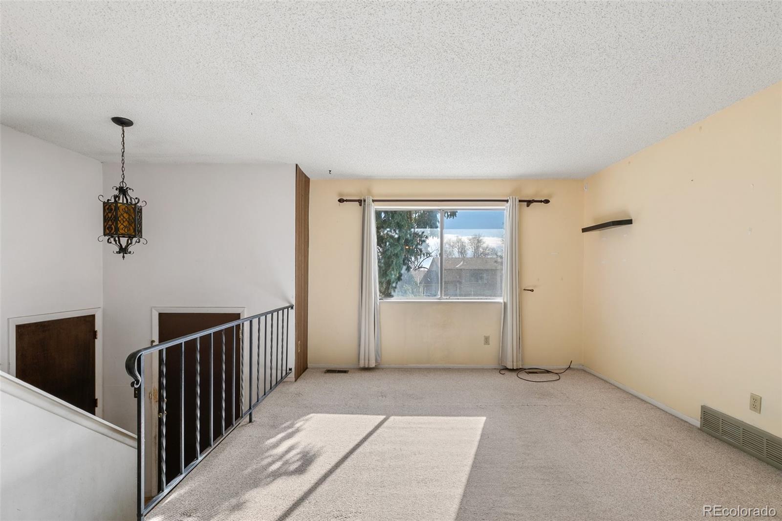 MLS Image #3 for 1226  chiricahua drive,colorado springs, Colorado