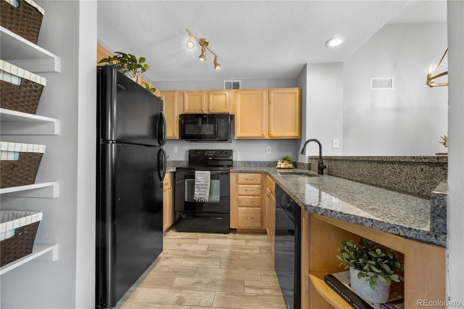 MLS Image #7 for 6001 s yosemite street h204,greenwood village, Colorado