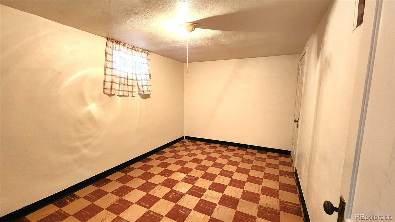 MLS Image #18 for 422 e 4th street,julesburg, Colorado