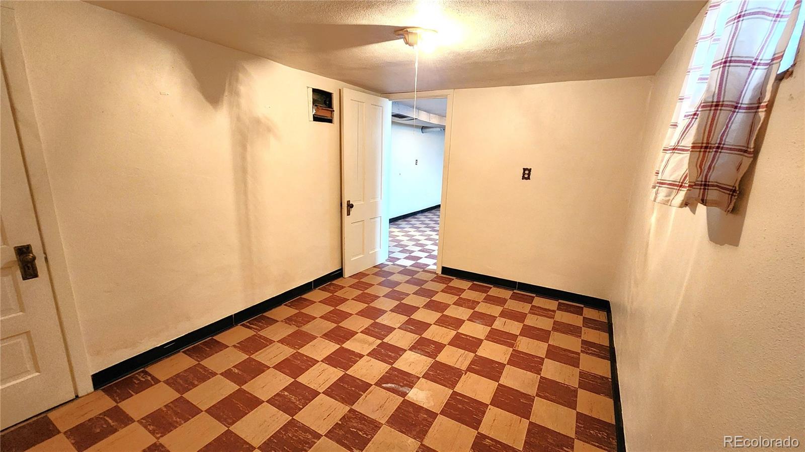 MLS Image #19 for 422 e 4th street,julesburg, Colorado