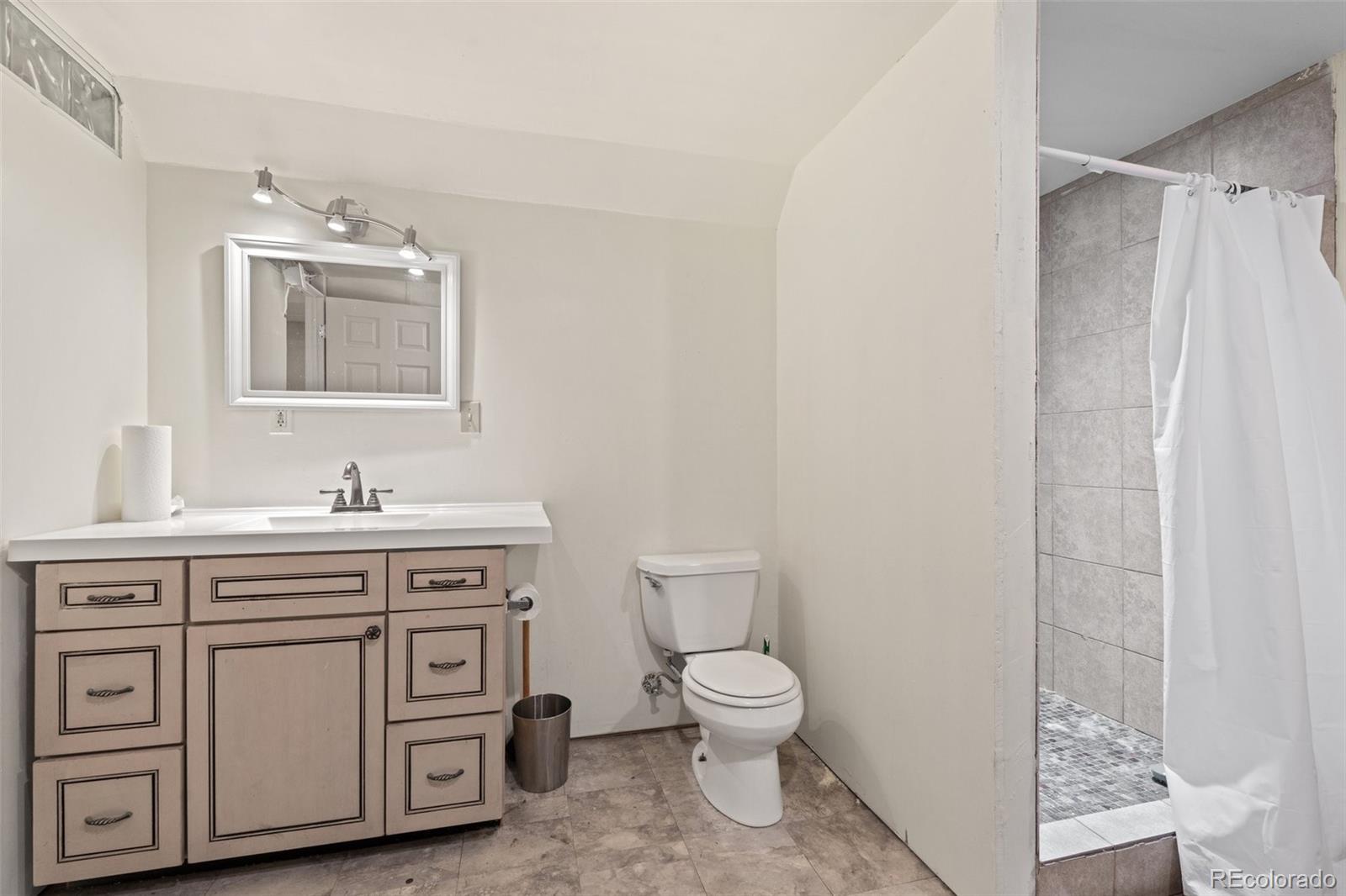 MLS Image #20 for 1561  newton street,denver, Colorado
