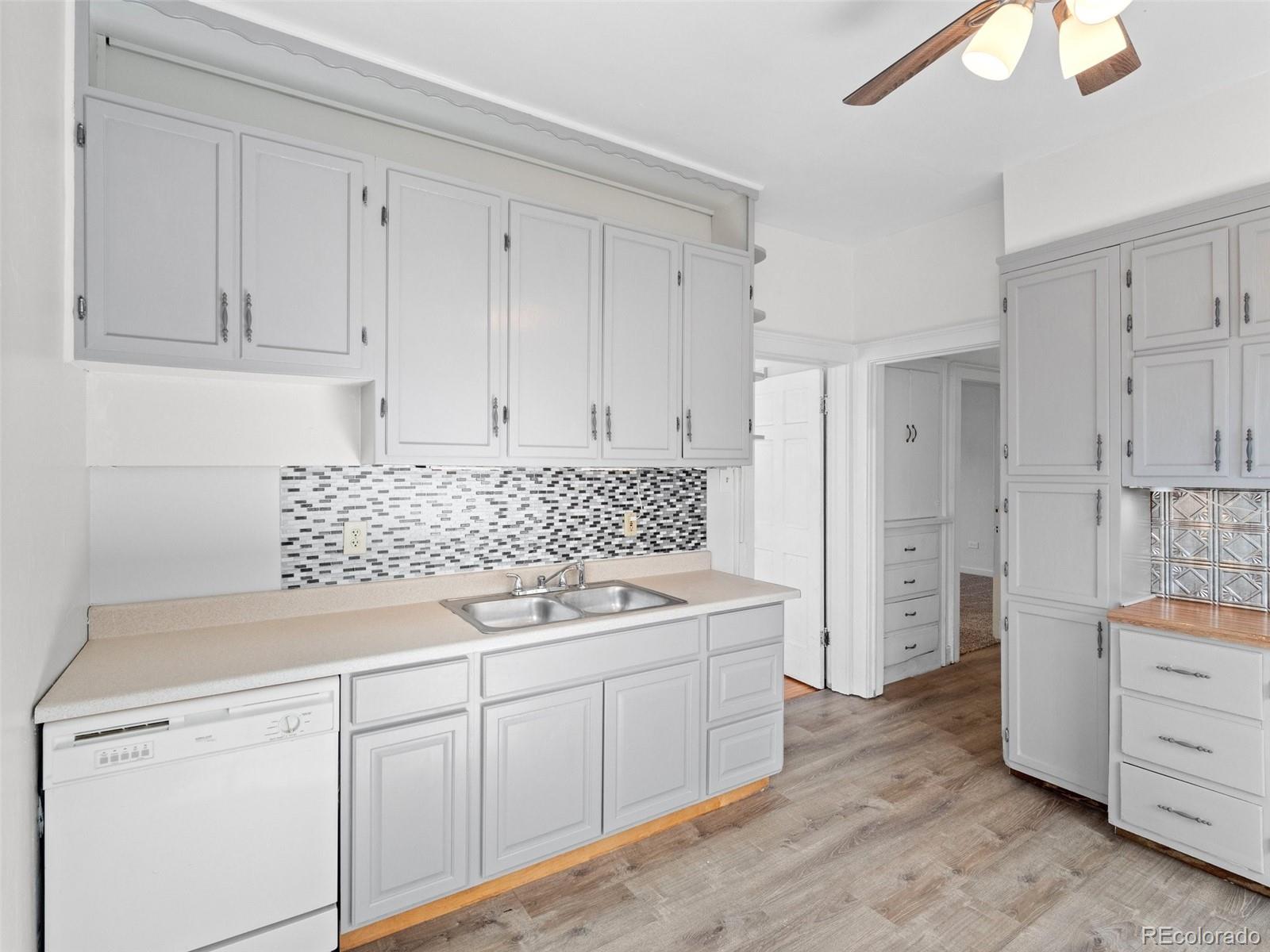 MLS Image #9 for 1561  newton street,denver, Colorado