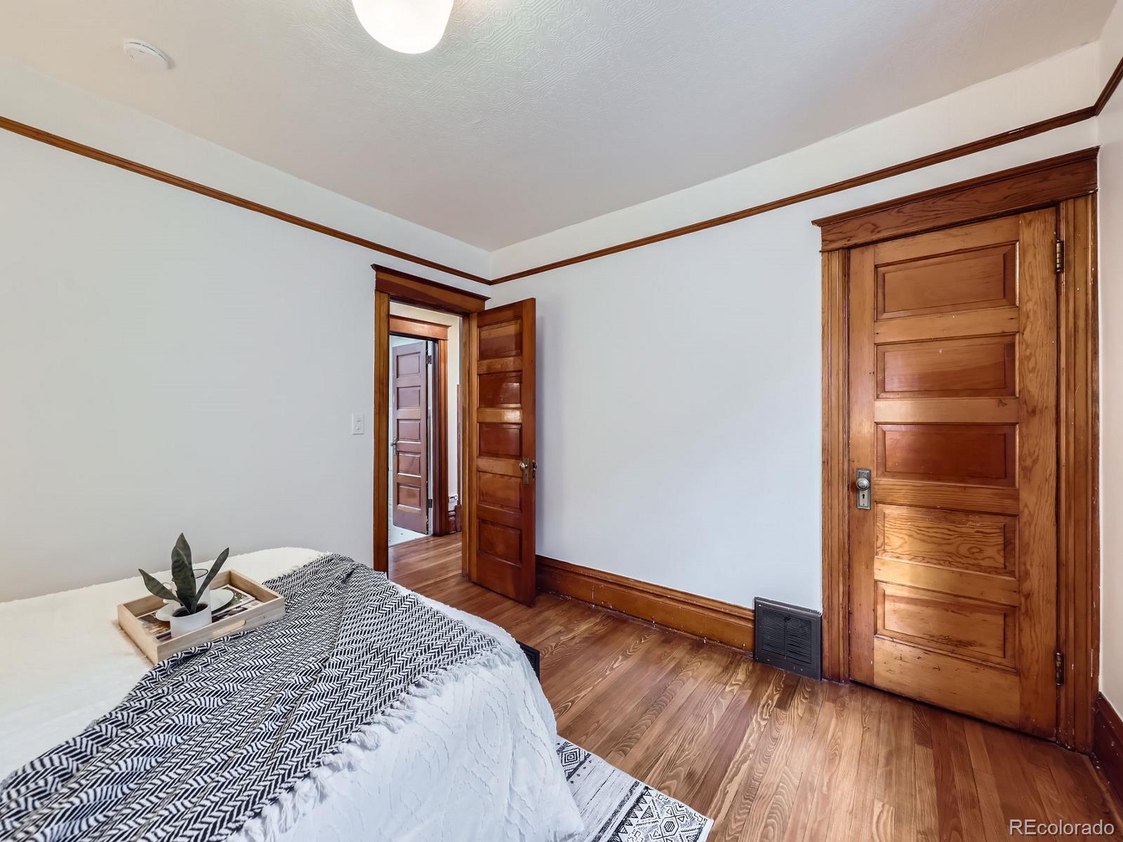 MLS Image #20 for 1475  saint paul street,denver, Colorado