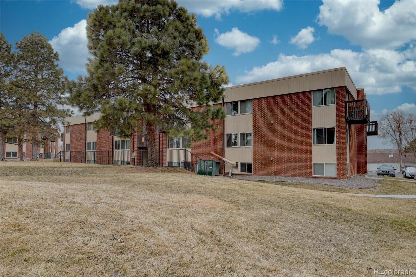 MLS Image #13 for 3633 s sheridan boulevard,denver, Colorado