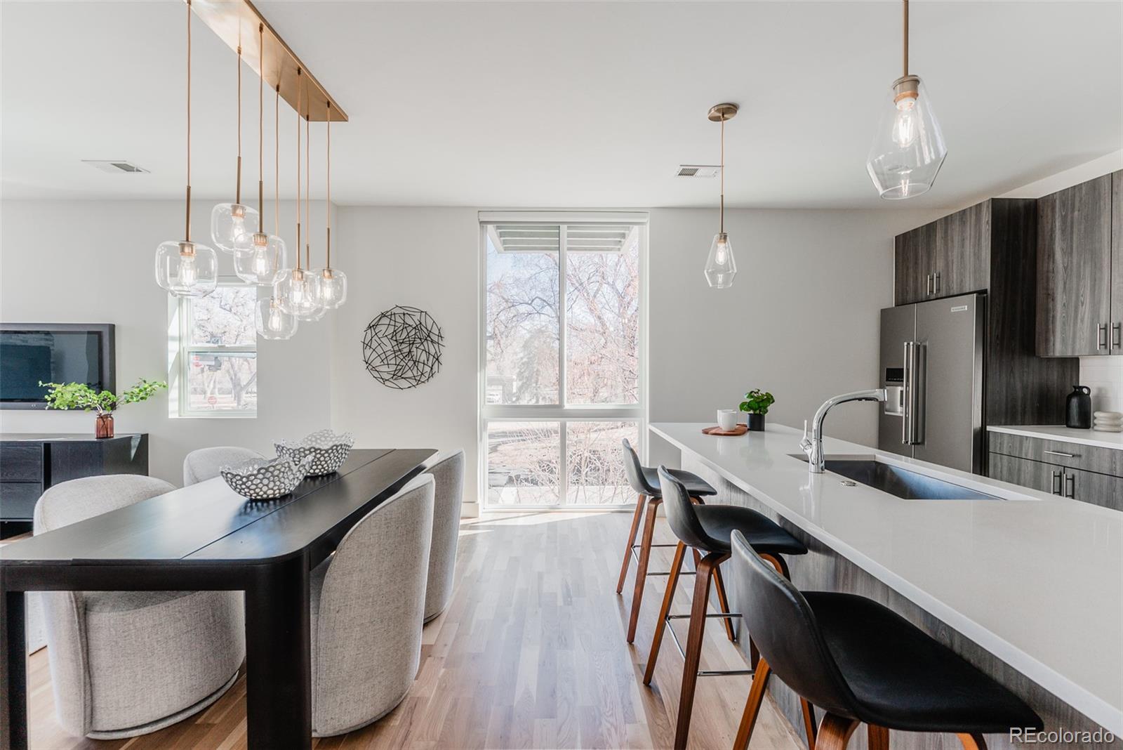 MLS Image #15 for 2061 n york street,denver, Colorado