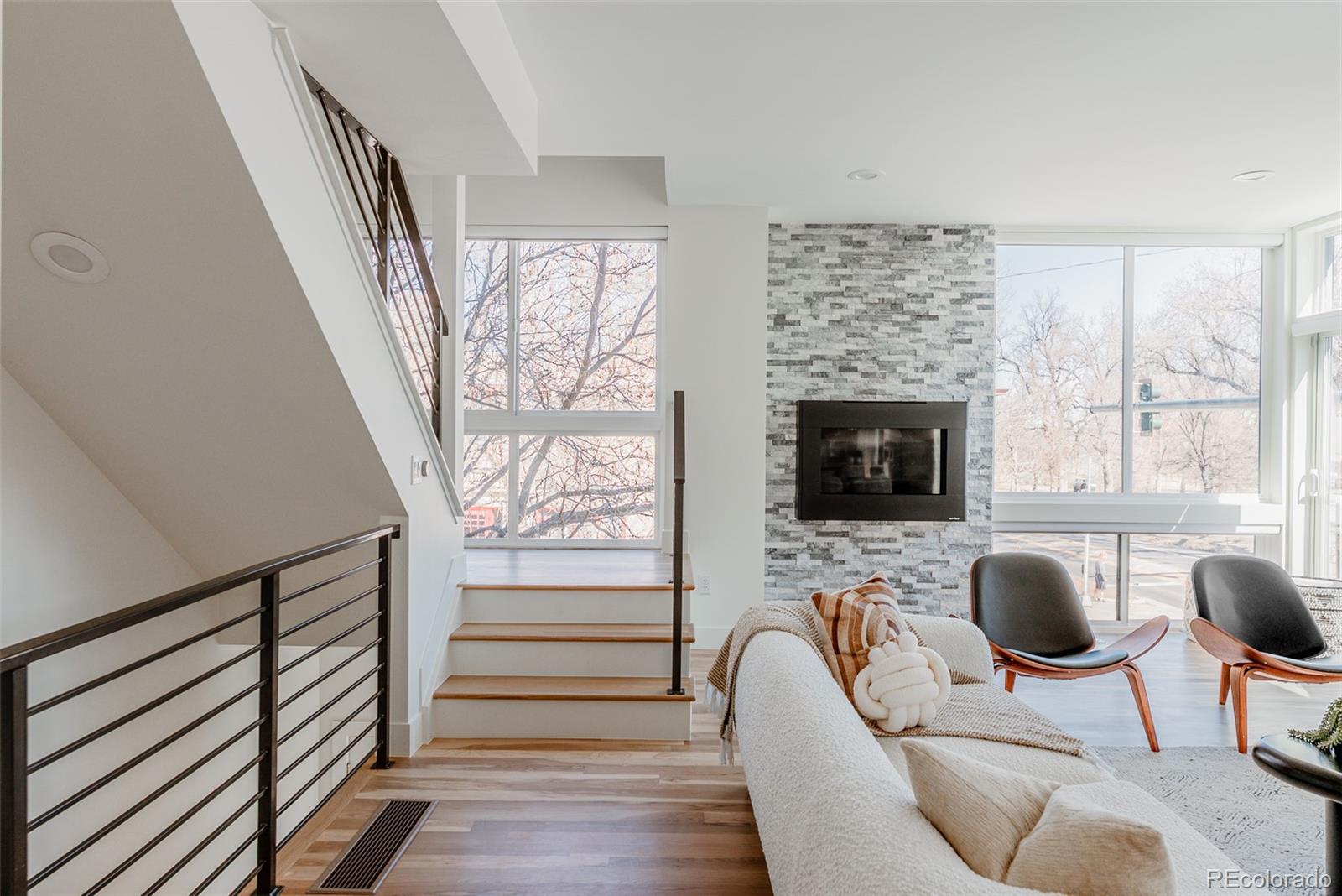 MLS Image #19 for 2061 n york street,denver, Colorado