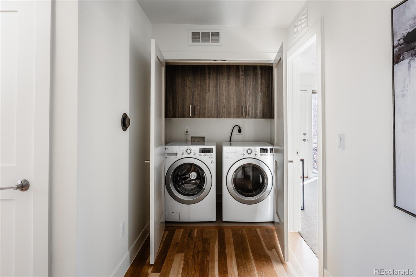 MLS Image #29 for 2061 n york street,denver, Colorado