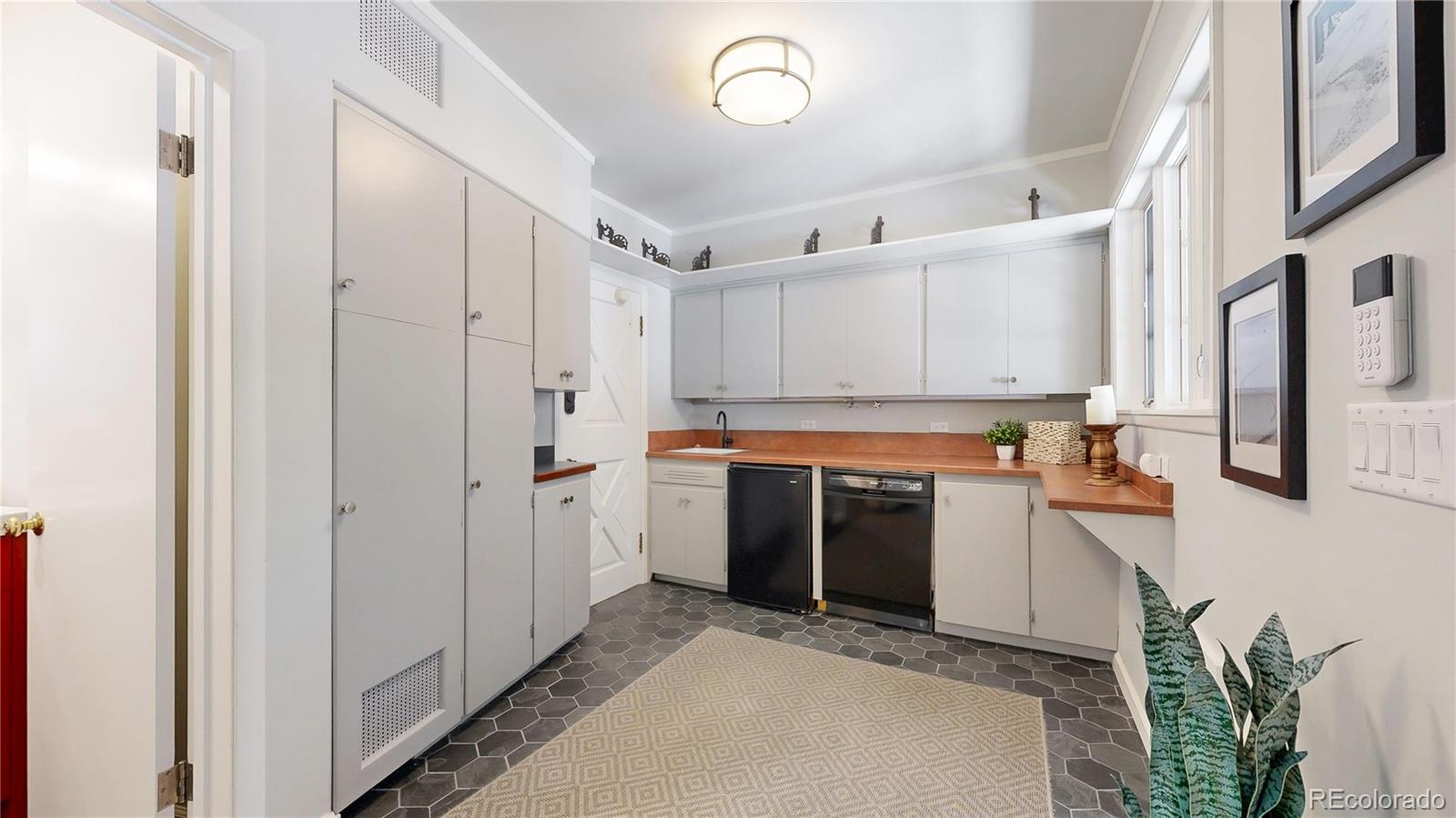 MLS Image #24 for 2901 e floyd drive,denver, Colorado