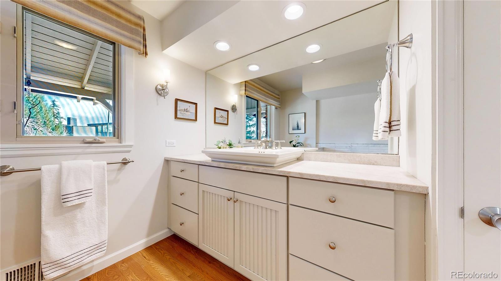 MLS Image #28 for 2901 e floyd drive,denver, Colorado