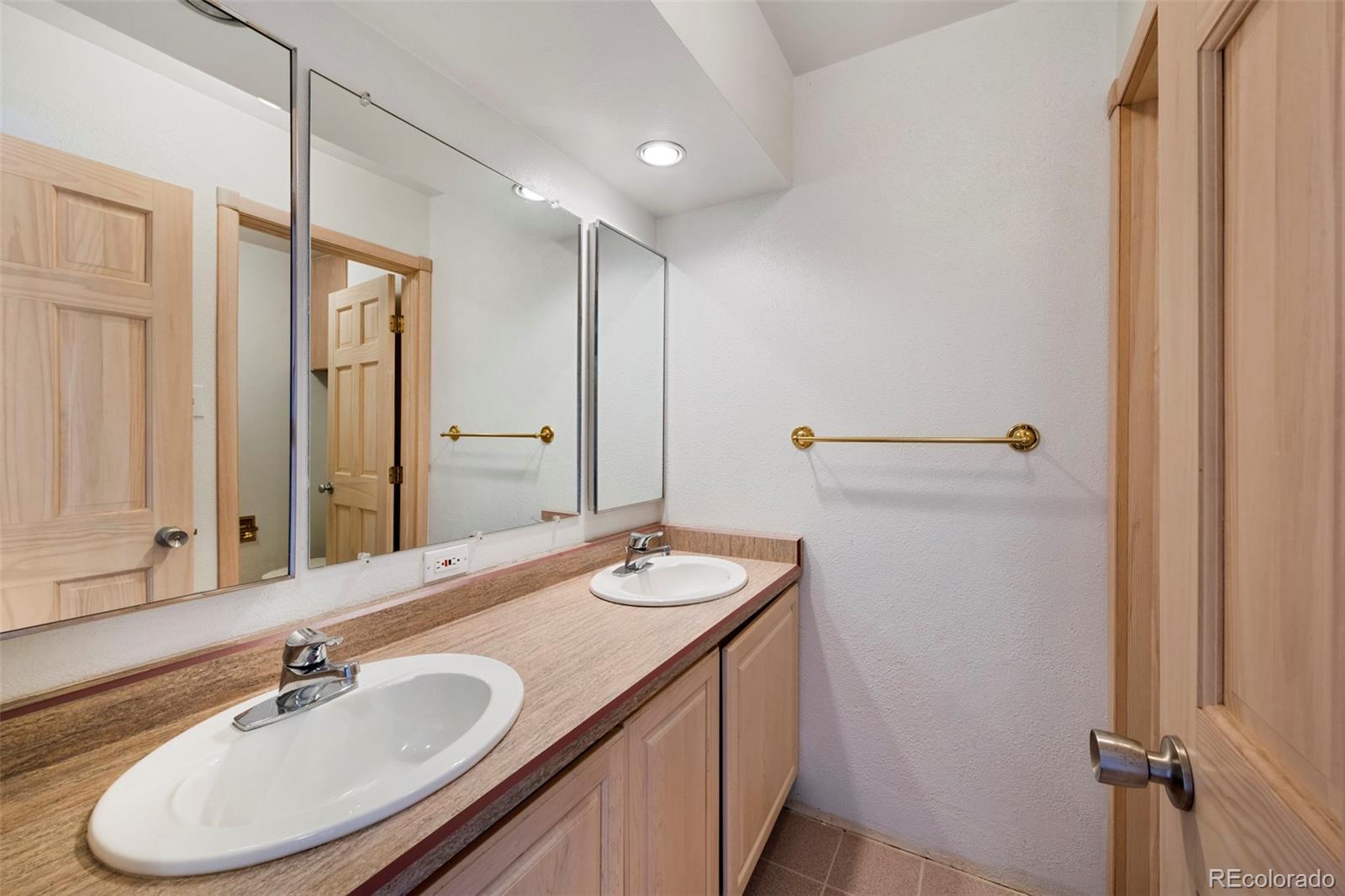 MLS Image #35 for 1691 s arbutus place,lakewood, Colorado