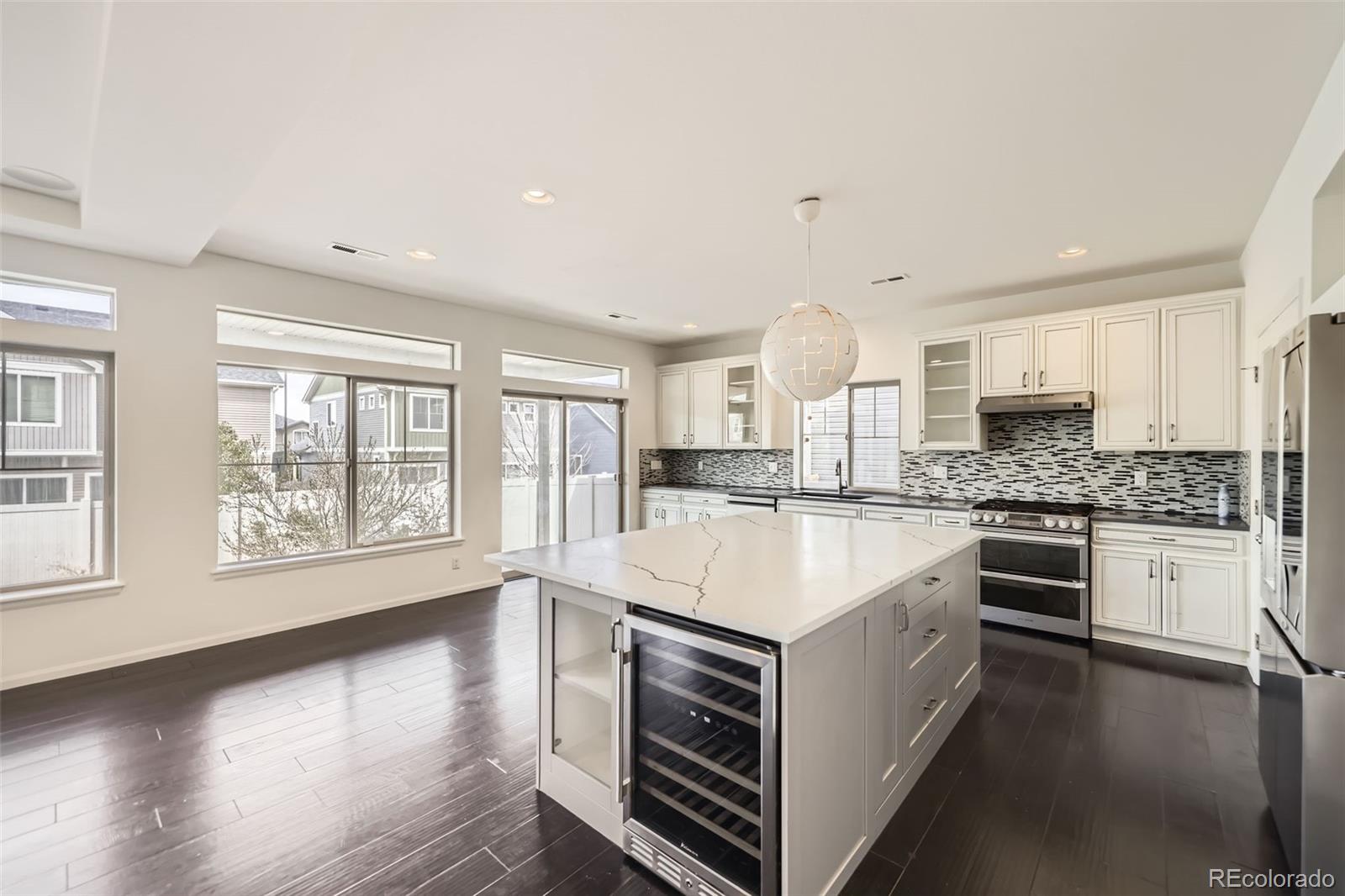 MLS Image #10 for 18263 e 52nd avenue,denver, Colorado