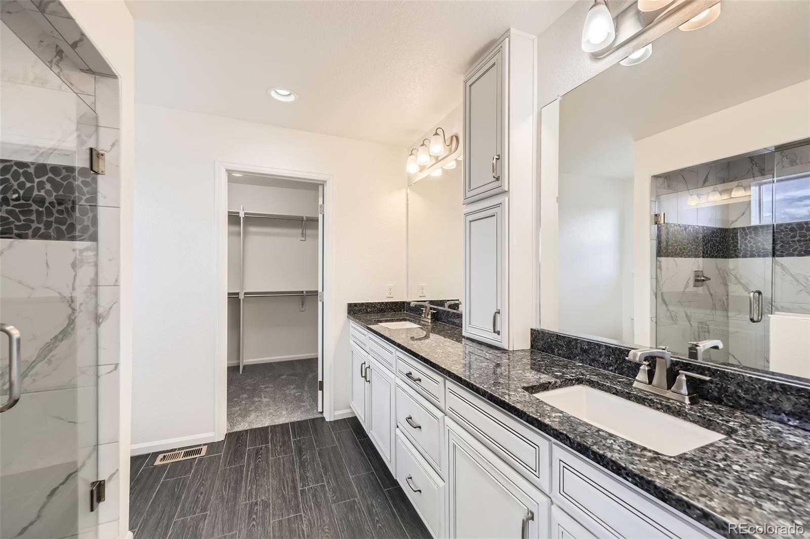 MLS Image #15 for 18263 e 52nd avenue,denver, Colorado