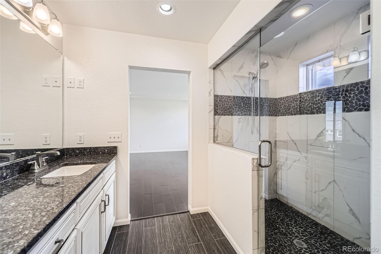 MLS Image #16 for 18263 e 52nd avenue,denver, Colorado