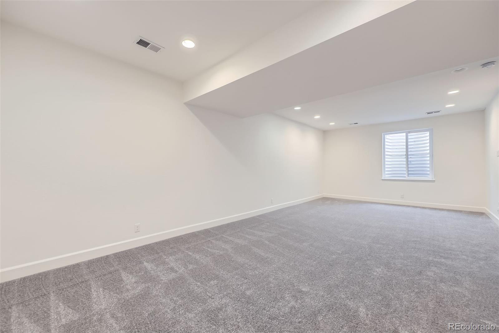 MLS Image #21 for 18263 e 52nd avenue,denver, Colorado