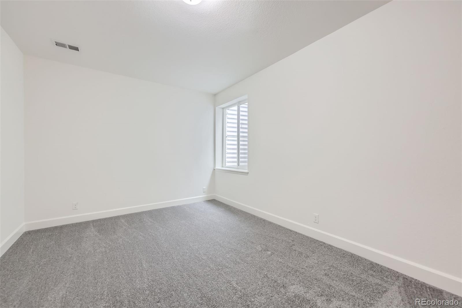 MLS Image #23 for 18263 e 52nd avenue,denver, Colorado