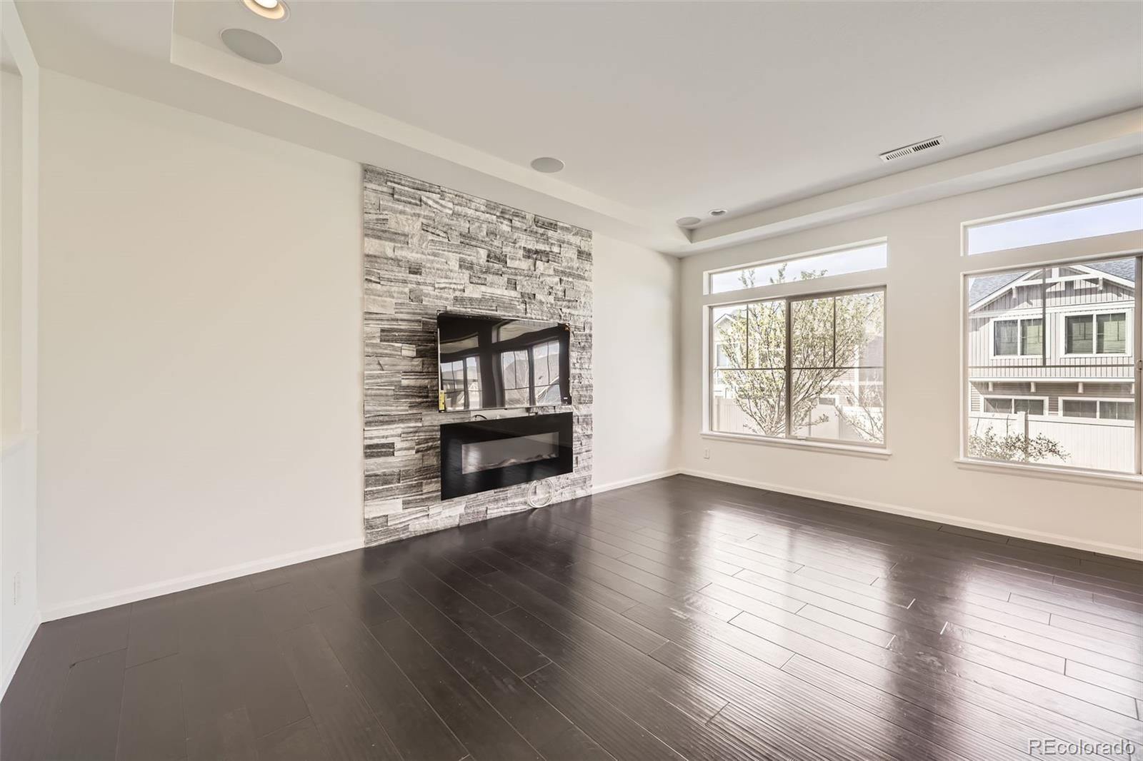 MLS Image #4 for 18263 e 52nd avenue,denver, Colorado