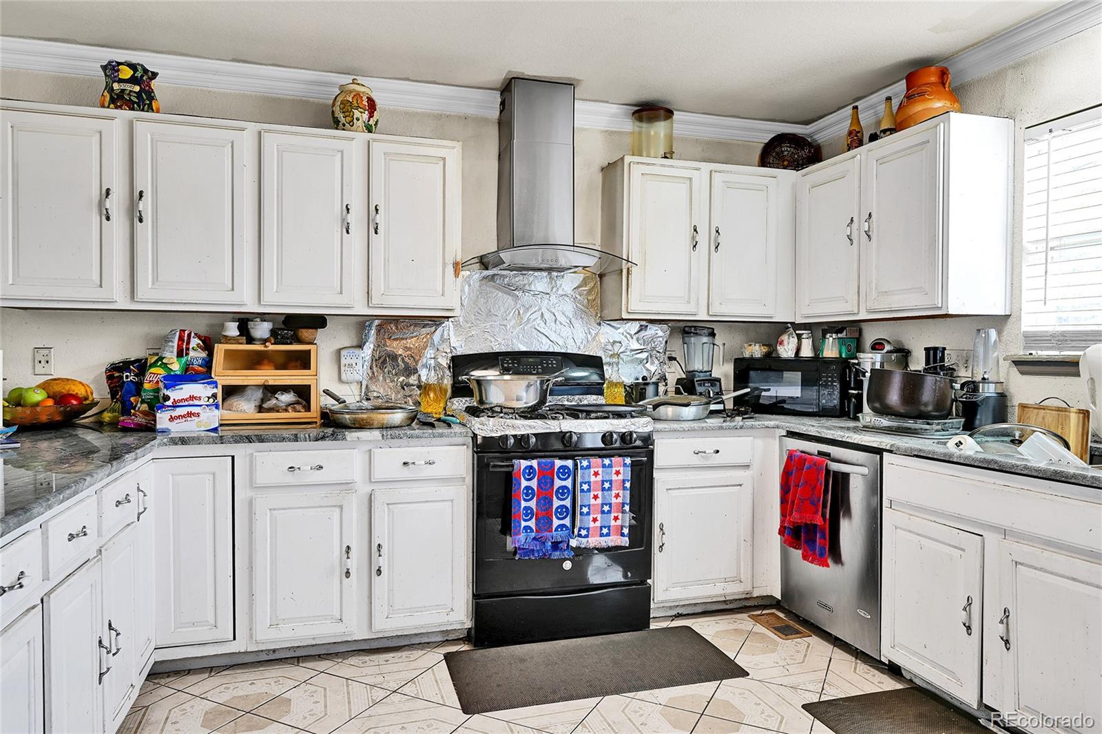 MLS Image #3 for 7132 e 61st place,commerce city, Colorado