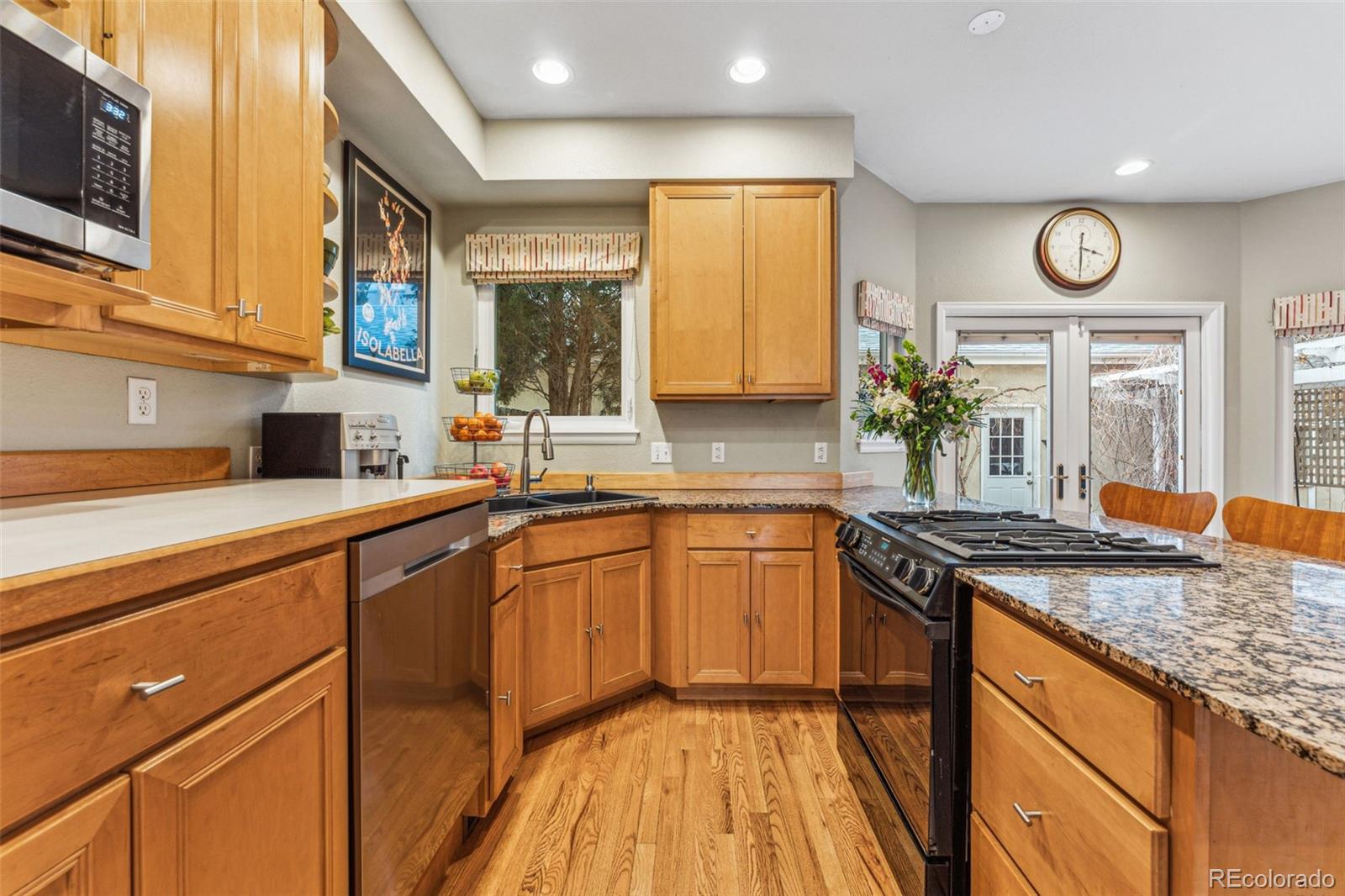 MLS Image #13 for 1131  elizabeth street,denver, Colorado