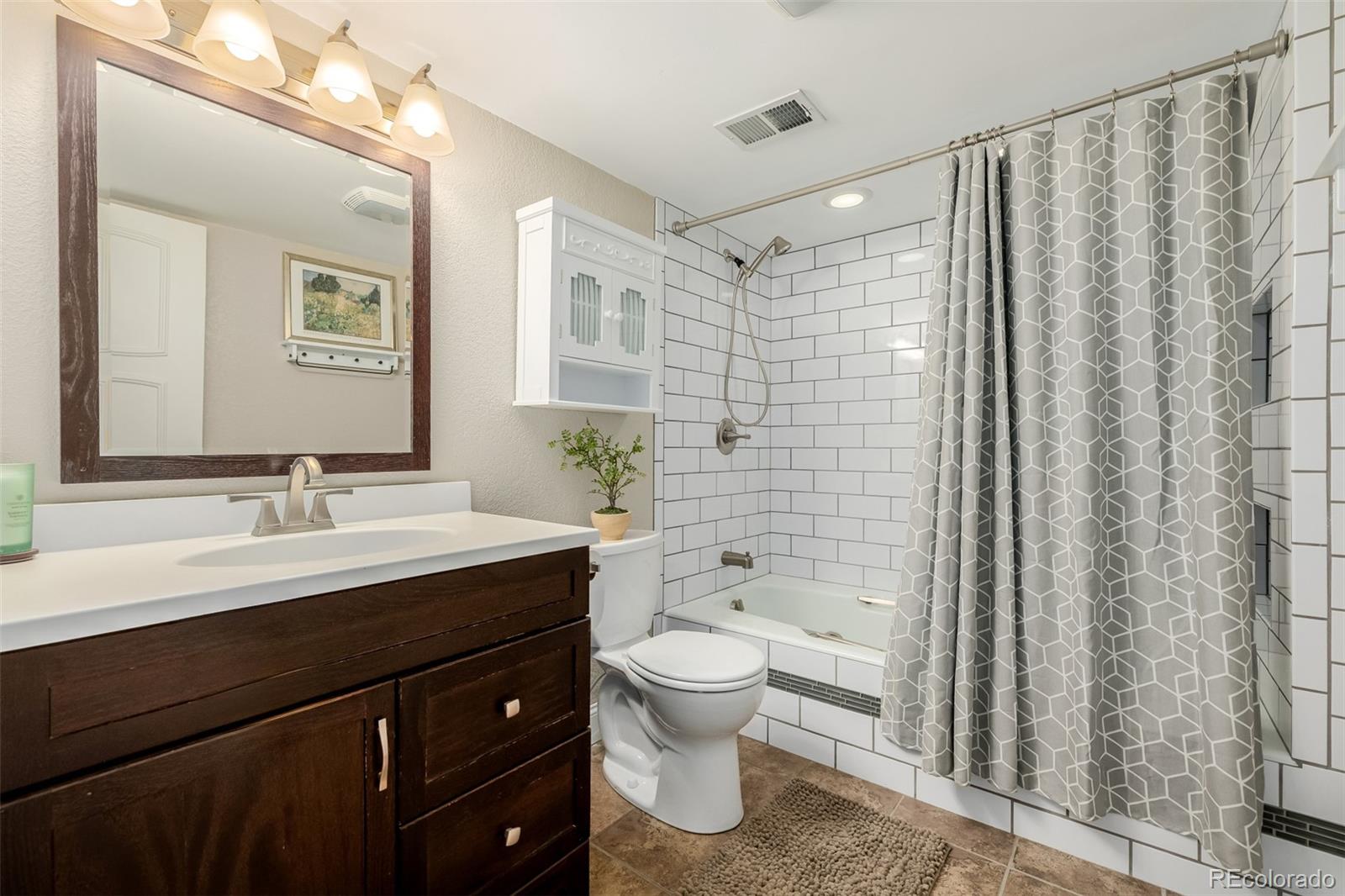 MLS Image #19 for 3222 s oneida way,denver, Colorado