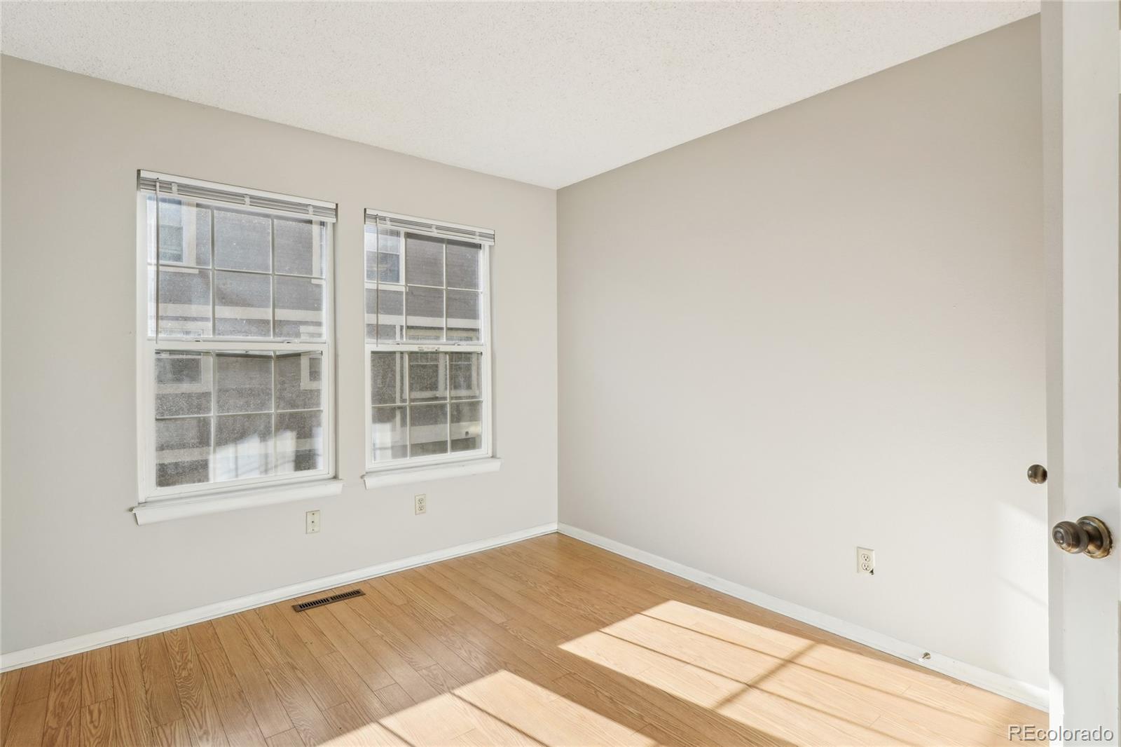 MLS Image #15 for 2062 s helena street,aurora, Colorado