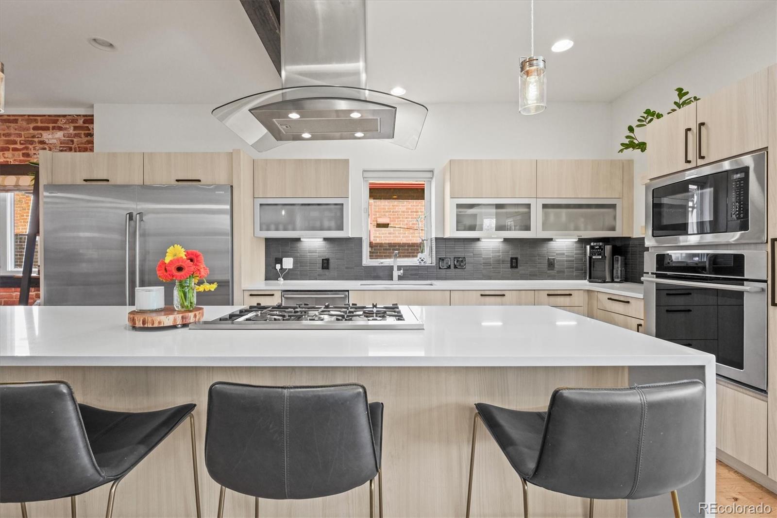 MLS Image #10 for 536 s vine street,denver, Colorado