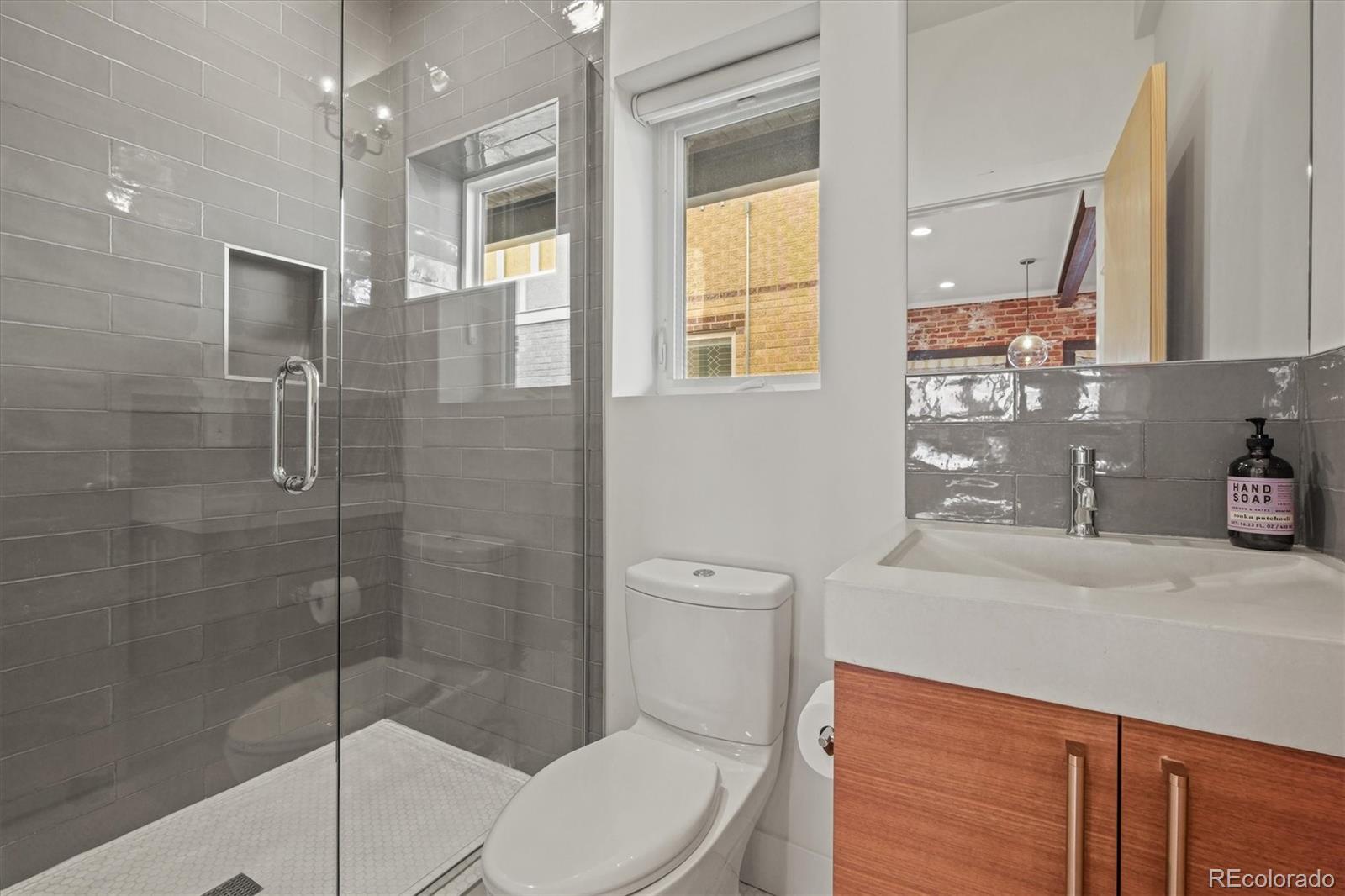 MLS Image #14 for 536 s vine street,denver, Colorado
