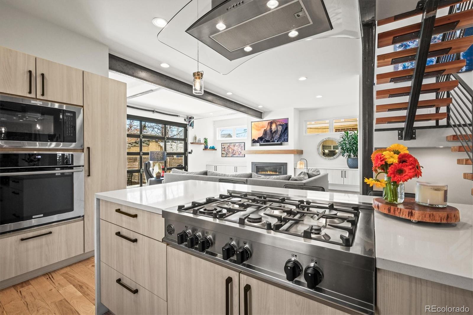 MLS Image #8 for 536 s vine street,denver, Colorado