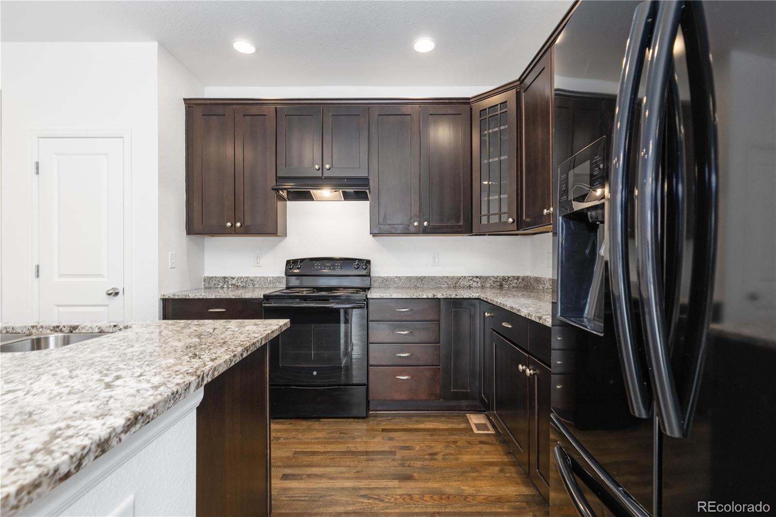 MLS Image #4 for 6284 n genoa way,aurora, Colorado