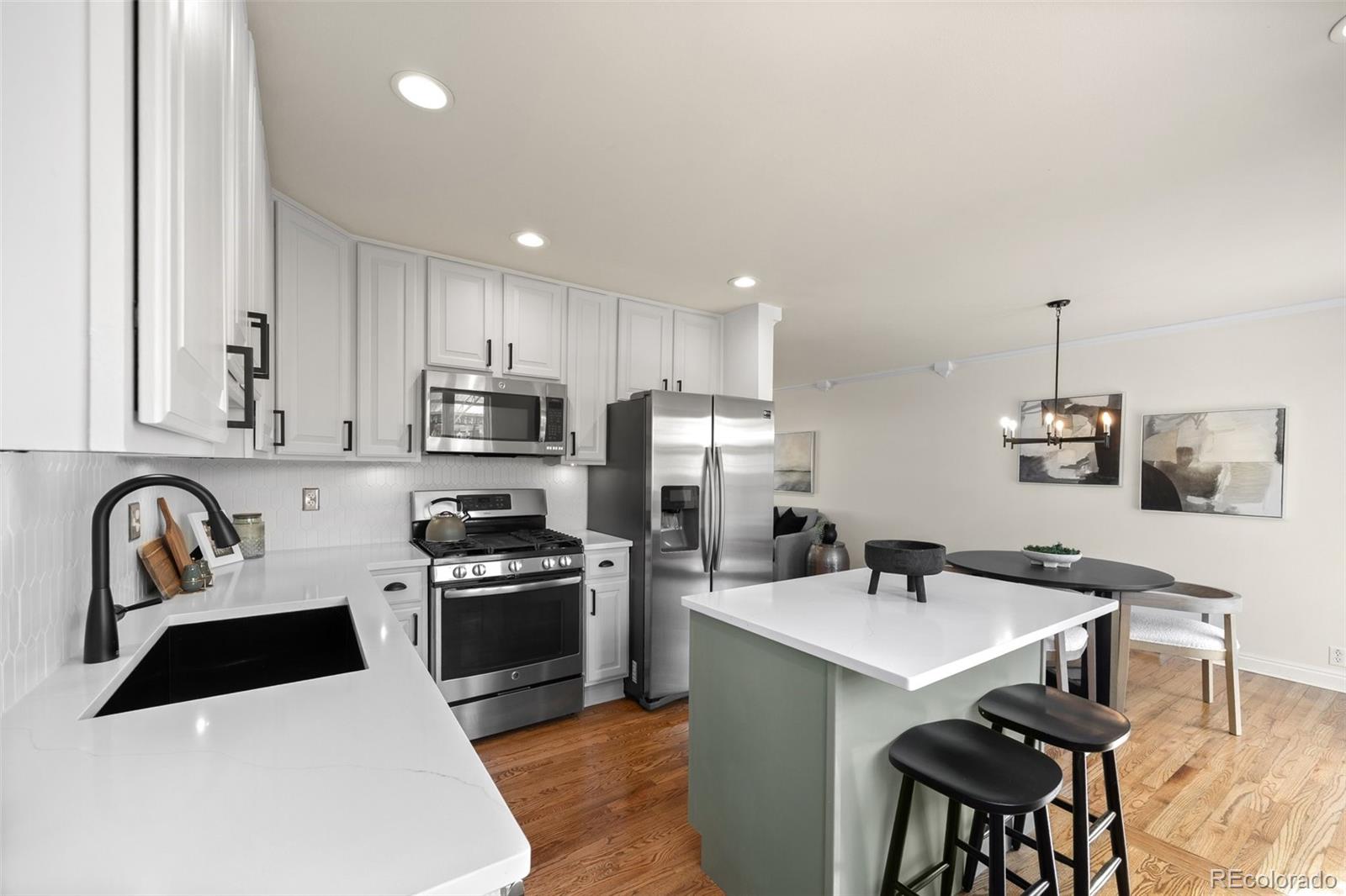 MLS Image #4 for 3390 w saratoga avenue,englewood, Colorado