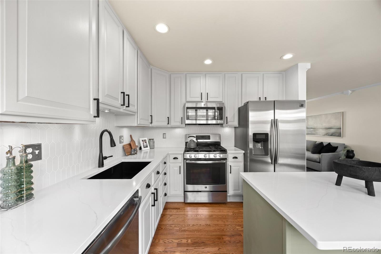 MLS Image #6 for 3390 w saratoga avenue,englewood, Colorado
