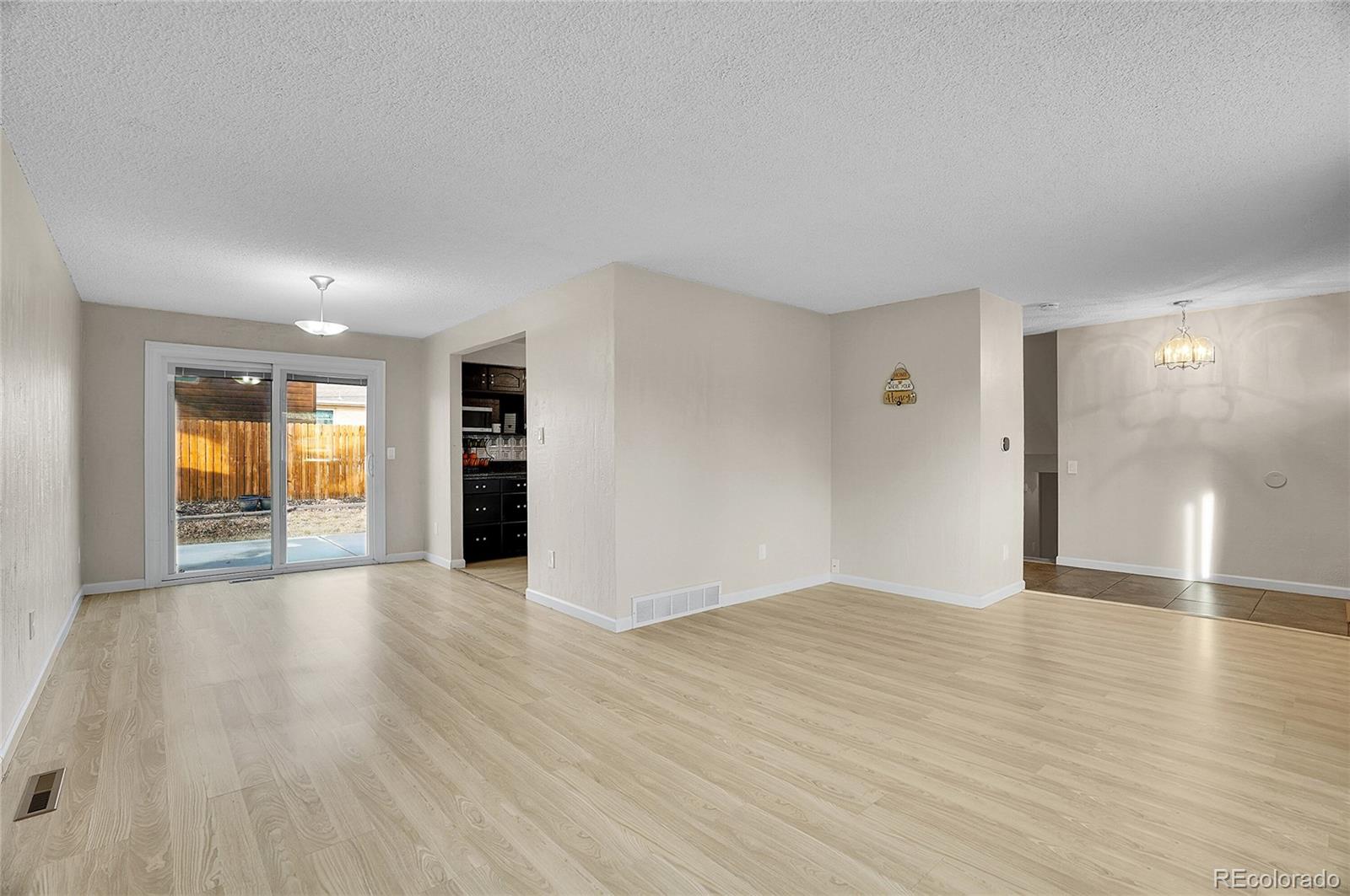 MLS Image #5 for 903 e 7th avenue,broomfield, Colorado