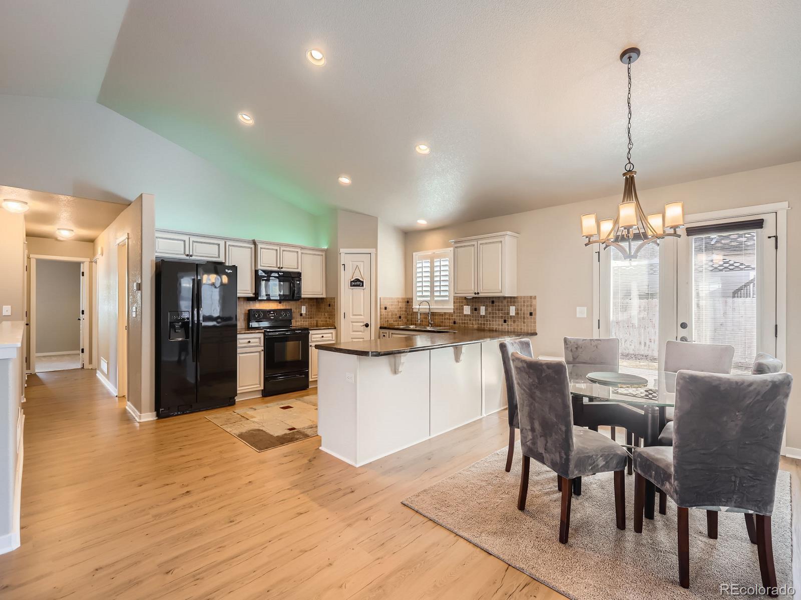 MLS Image #13 for 928  dove hill road,la salle, Colorado