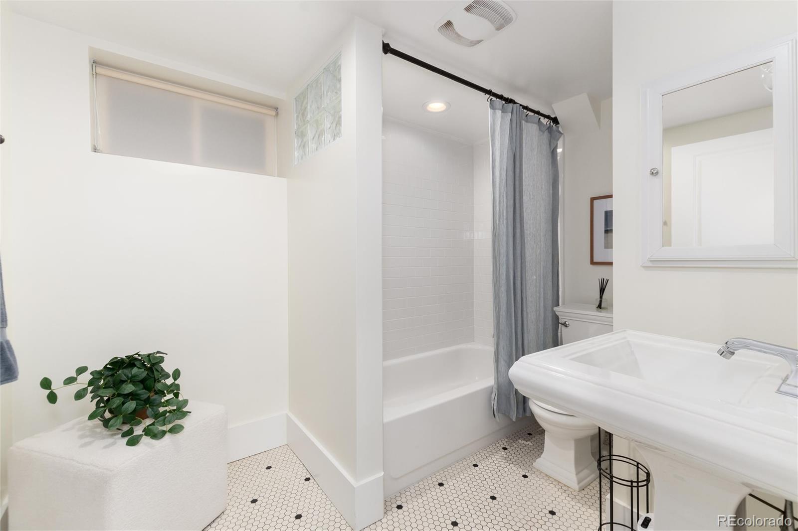 MLS Image #25 for 3044 w 37th avenue,denver, Colorado