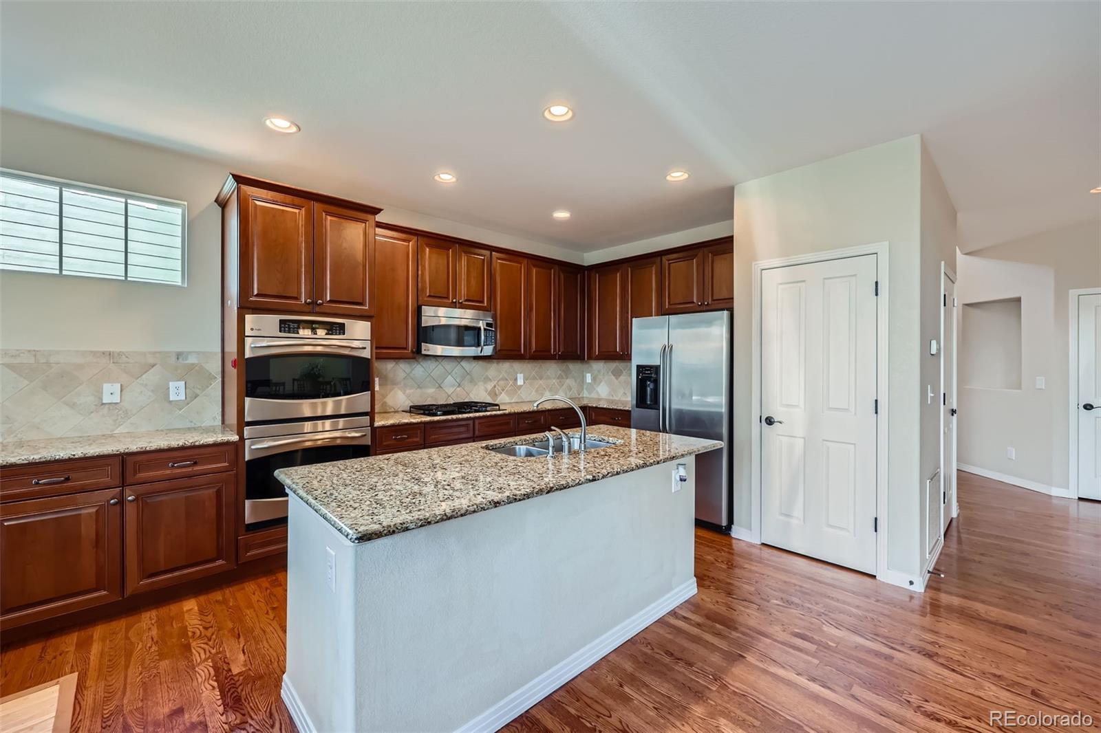 MLS Image #9 for 25332 e indore drive,aurora, Colorado