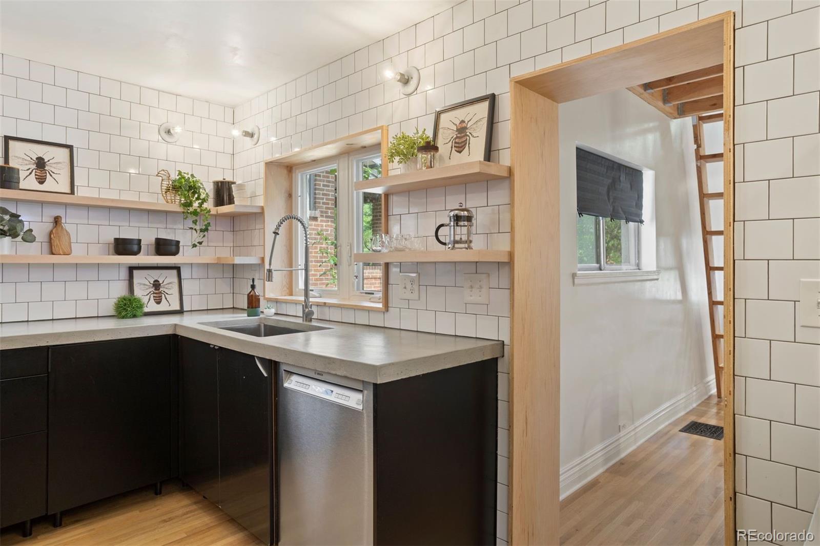 MLS Image #13 for 825 s grant street,denver, Colorado