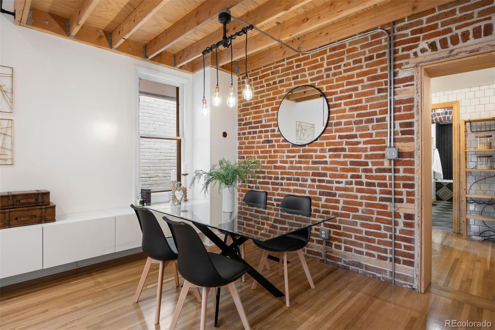 MLS Image #6 for 825 s grant street,denver, Colorado