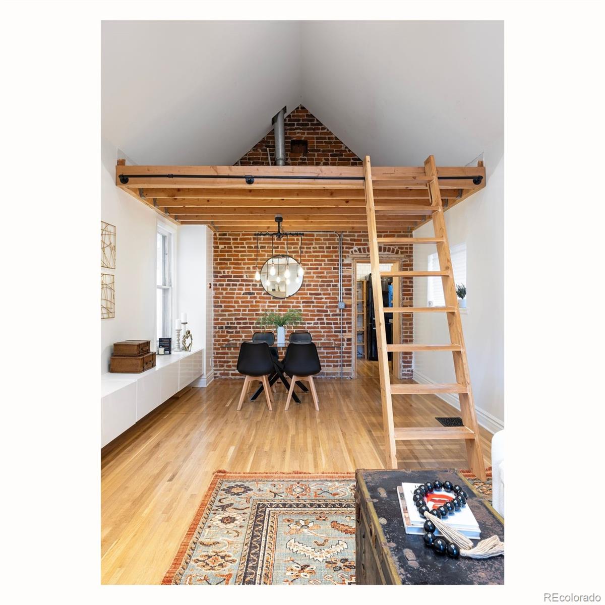 MLS Image #8 for 825 s grant street,denver, Colorado
