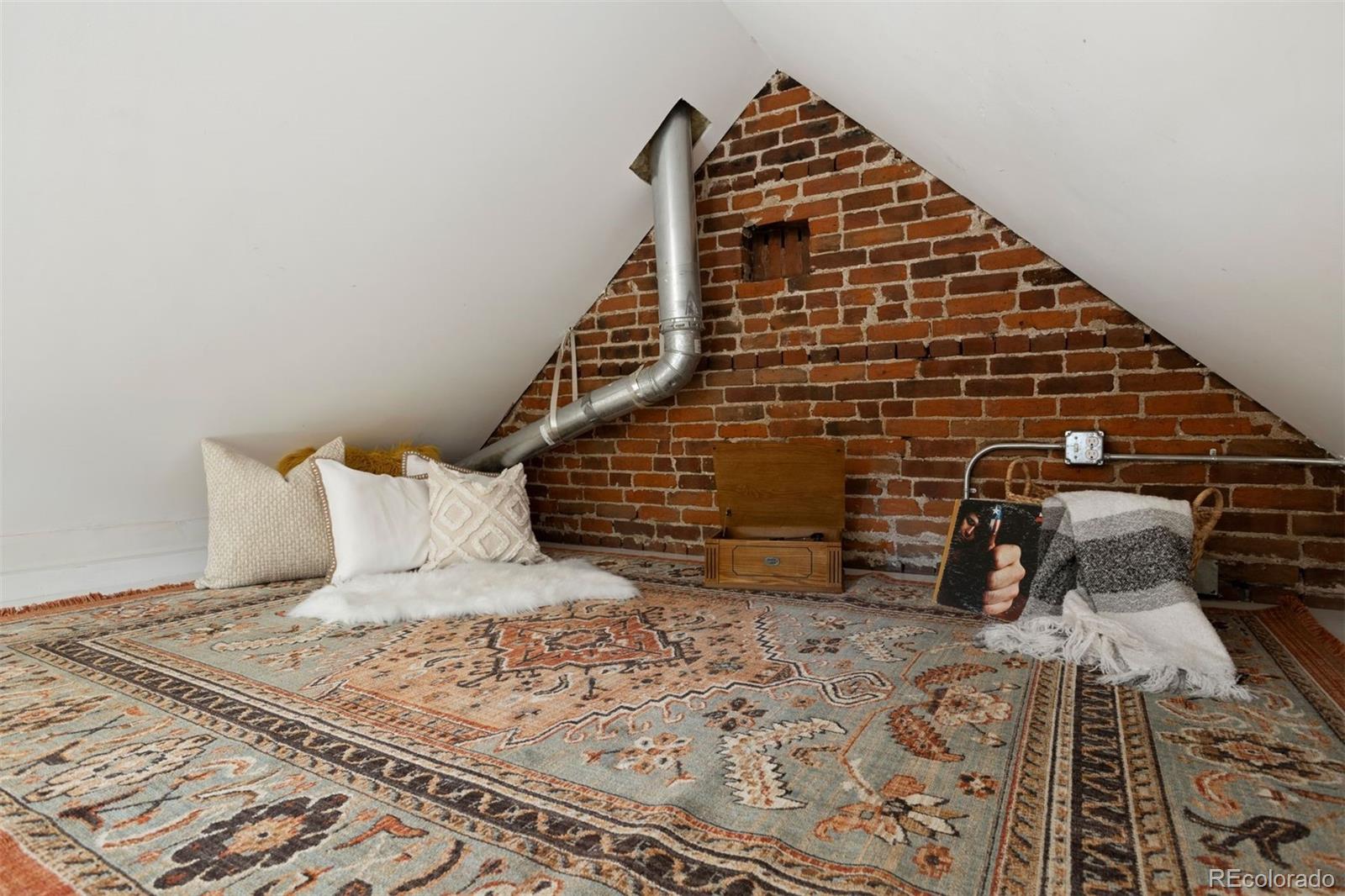 MLS Image #9 for 825 s grant street,denver, Colorado