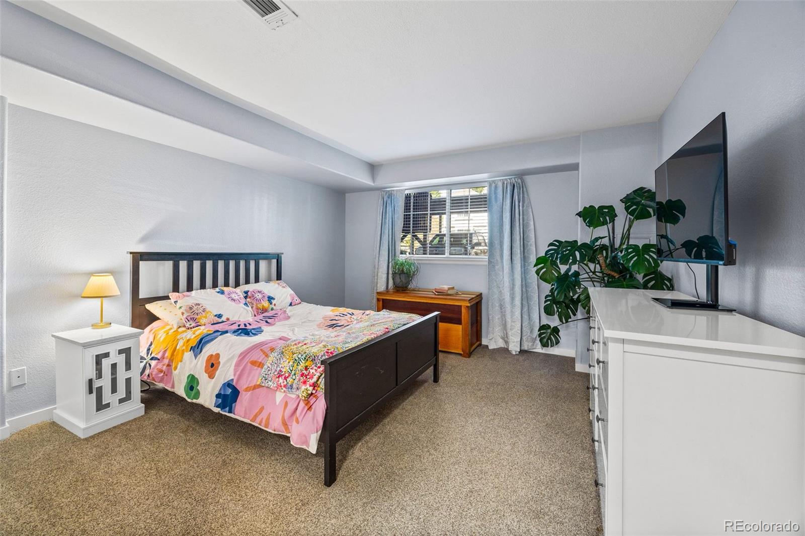 MLS Image #13 for 1885 s quebec way,denver, Colorado