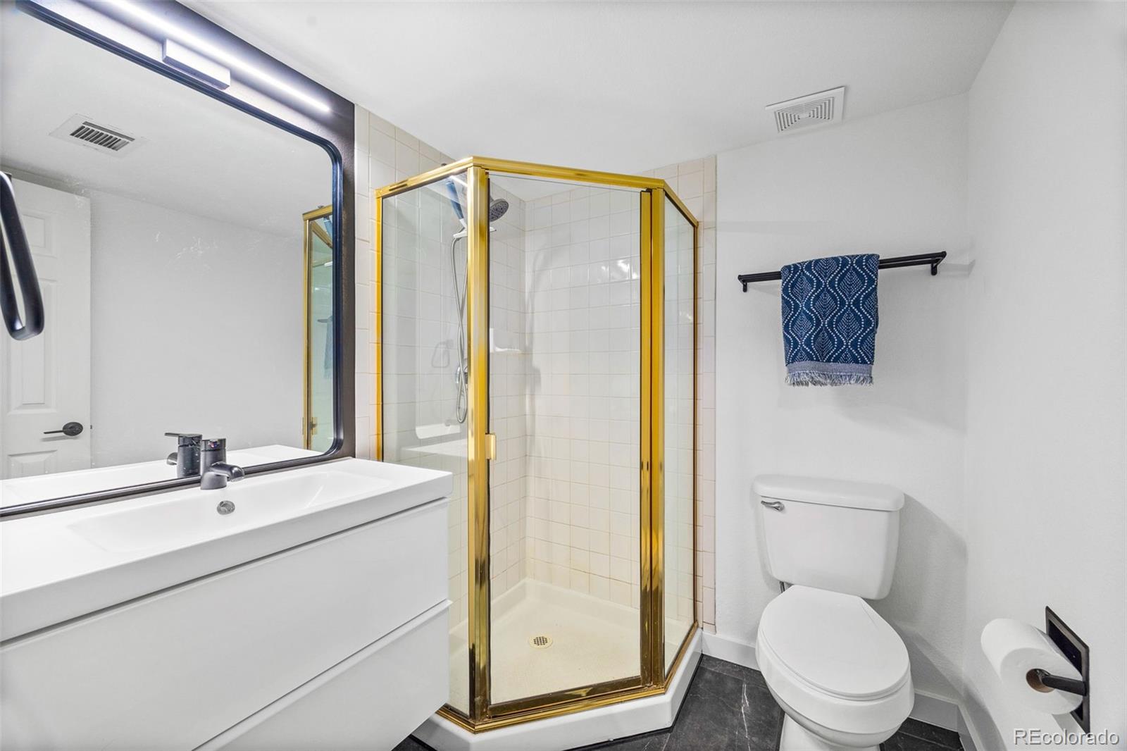 MLS Image #14 for 1885 s quebec way,denver, Colorado