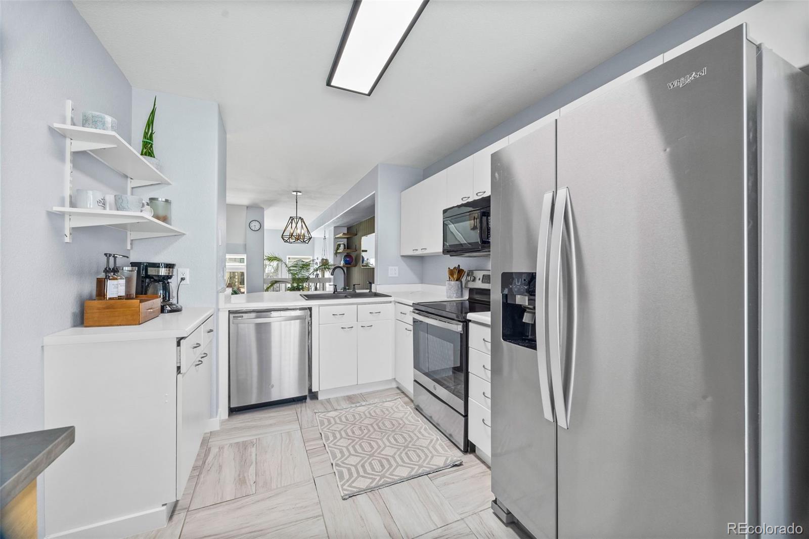 MLS Image #3 for 1885 s quebec way,denver, Colorado