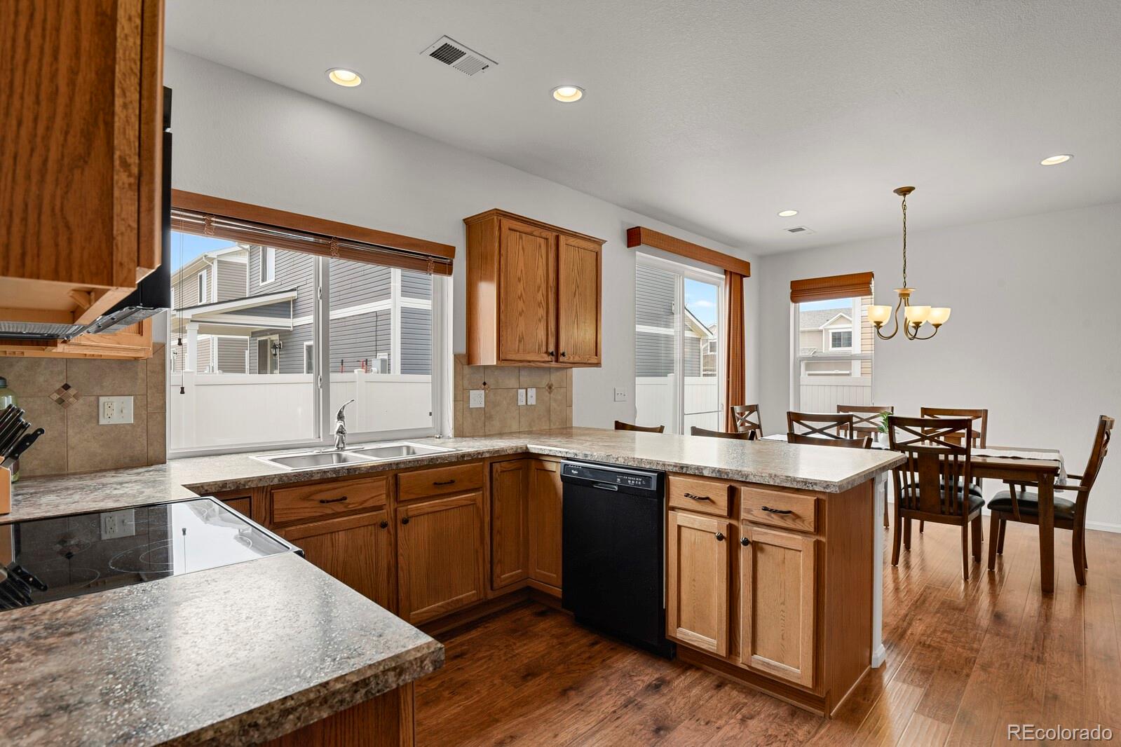 MLS Image #14 for 20826  robins drive,denver, Colorado