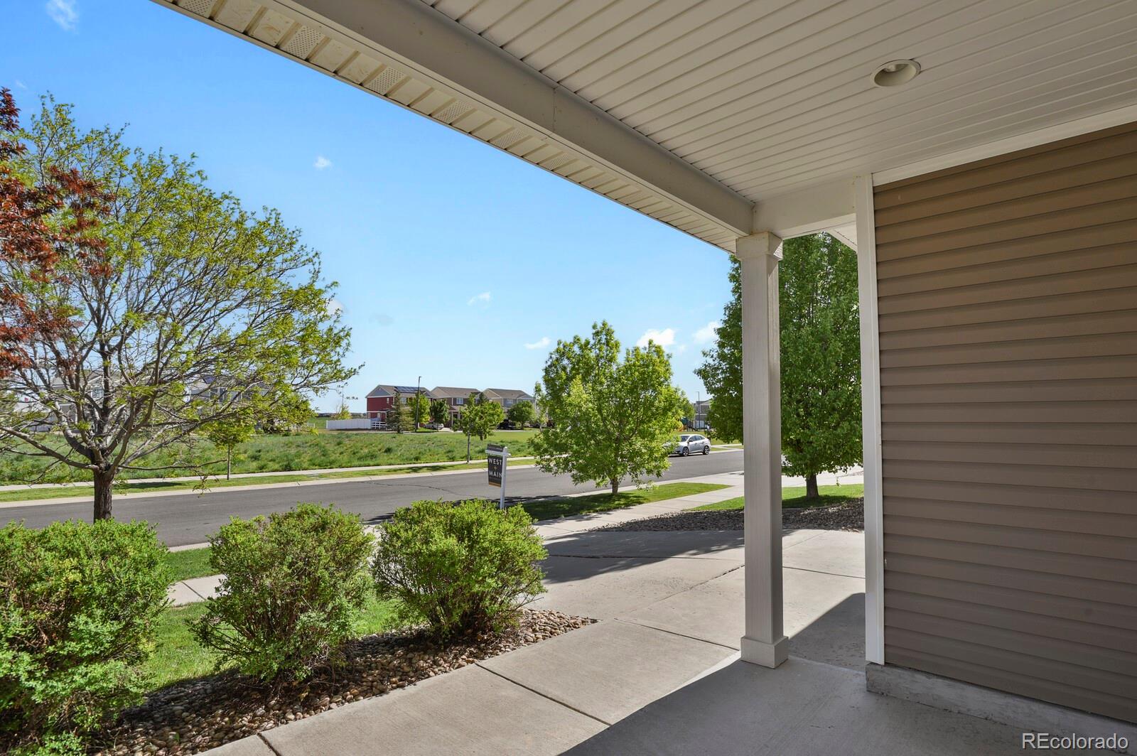 MLS Image #2 for 20826  robins drive,denver, Colorado