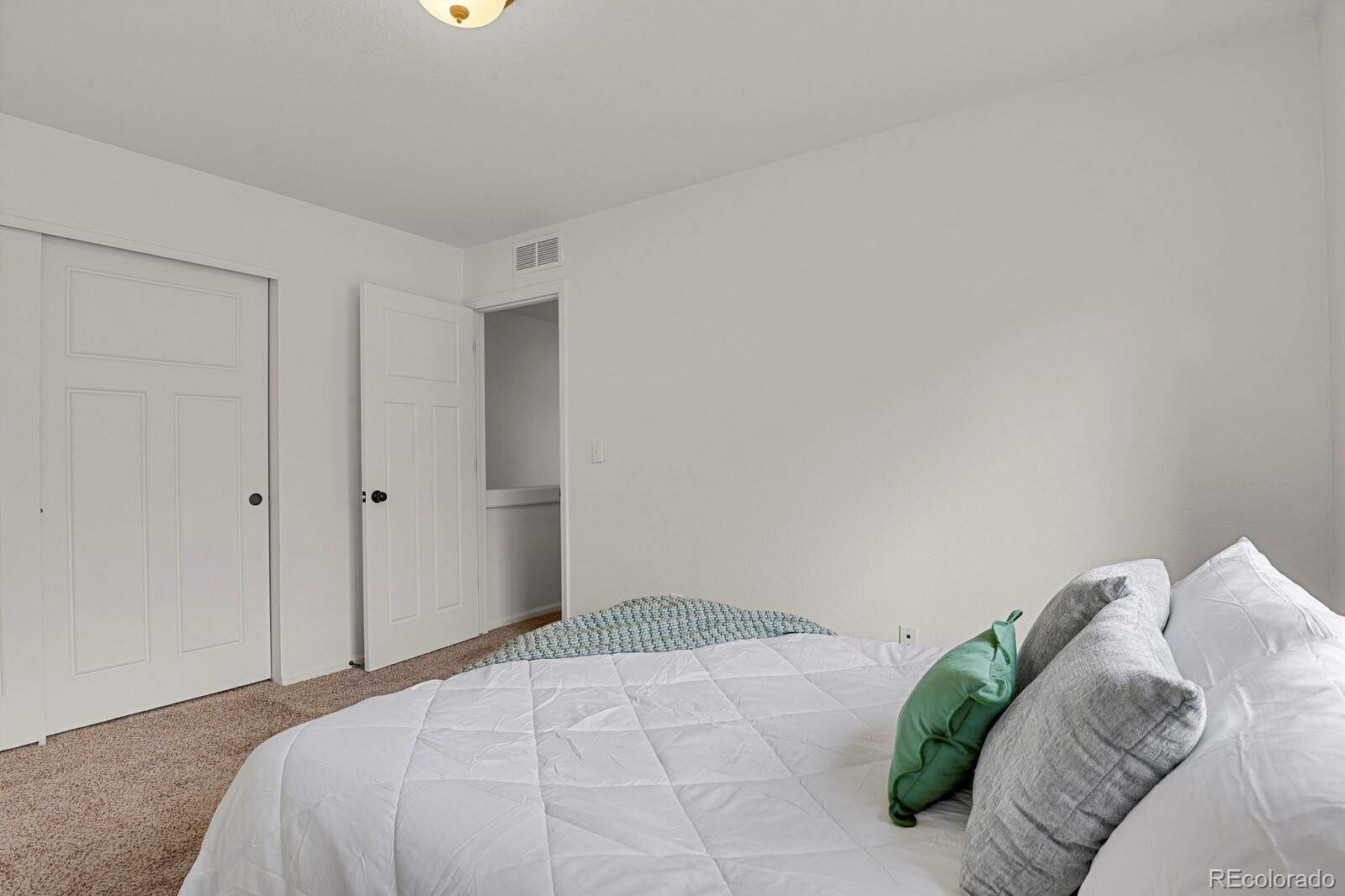 MLS Image #20 for 20826  robins drive,denver, Colorado