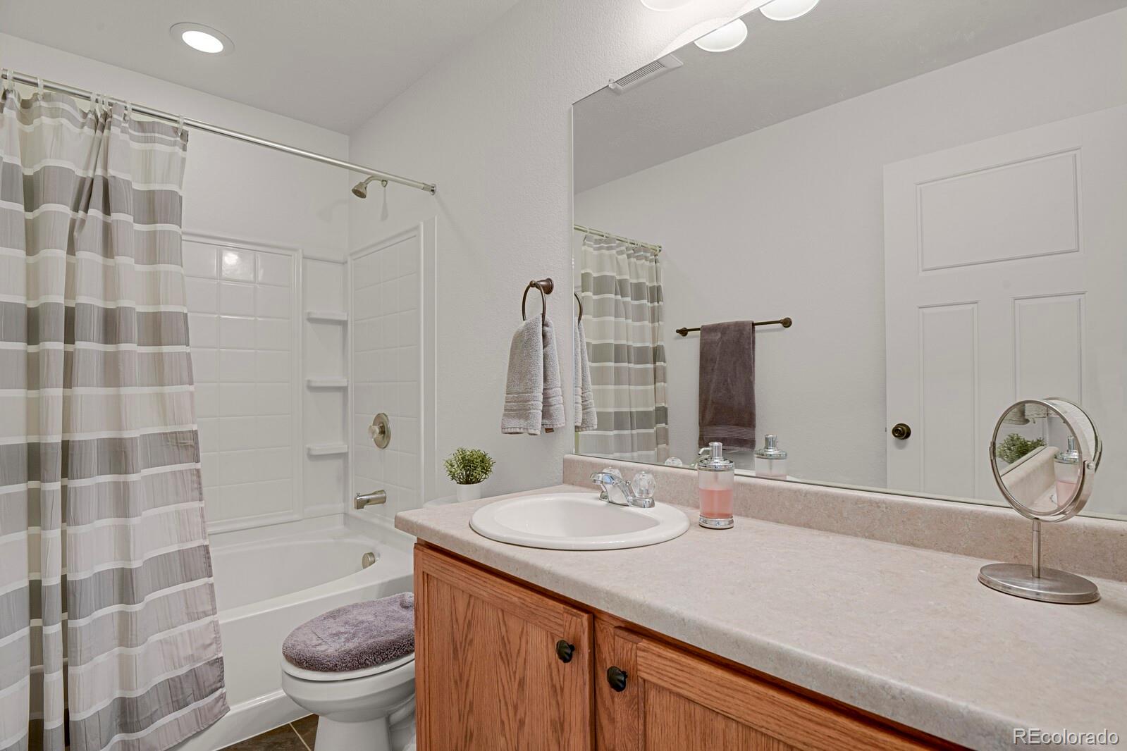 MLS Image #21 for 20826  robins drive,denver, Colorado