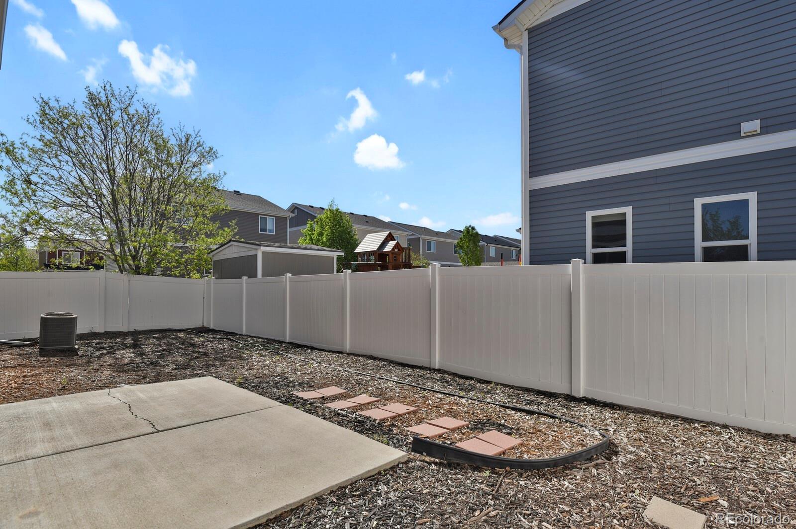 MLS Image #3 for 20826  robins drive,denver, Colorado
